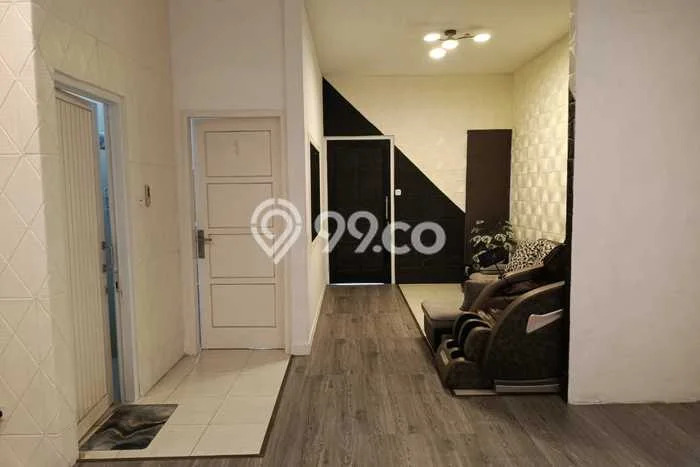 Cocok Untuk Investasi! For Sale Kost di Bintaro 8 Kamar Cocok Untuk Investasi! For Sale Kost di Bintaro 8 Kamar