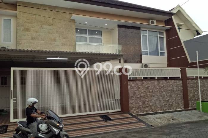 Ready to Use! Premium House LT 300m2 Desain Elegan di Kendangsari Ready to Use! Premium House LT 300m2 Desain Elegan di Kendangsari