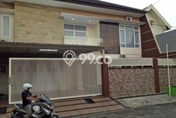 Ready to Use! Premium House LT 300m2 Desain Elegan di Kendangsari Ready to Use! Premium House LT 300m2 Desain Elegan di Kendangsari