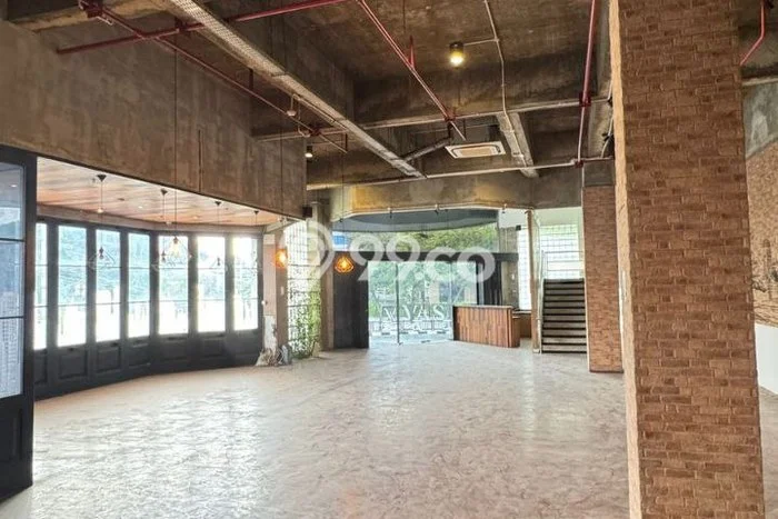 Kantor untuk Disewa di Pusat Surabaya Luas Bangunan 2098m2 Kantor untuk Disewa di Pusat Surabaya Luas Bangunan 2098m2
