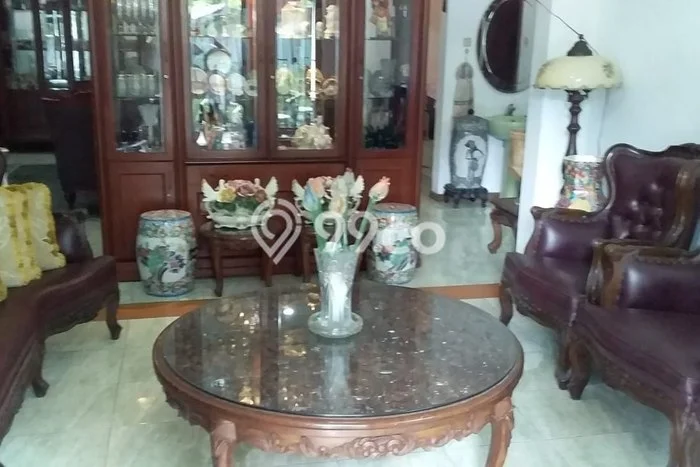 Jual Rumah Luas Elegan Dengan View Eksklusif di Manyar, Surabaya Jual Rumah Luas Elegan Dengan View Eksklusif di Manyar, Surabaya