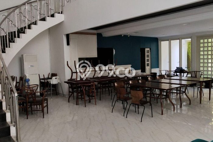 Unit Komersial Tersedia di Jemursari Spesifikasi LB 600m2 Unit Komersial Tersedia di Jemursari Spesifikasi LB 600m2