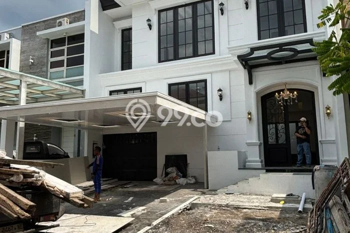 Ready to Use! Premium House LT 180m2 Desain Modern di Pakuwon Indah Ready to Use! Premium House LT 180m2 Desain Modern di Pakuwon Indah
