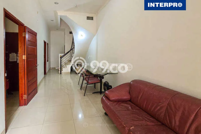 Hunian Mewah Dijual LT 90m2 di Kebon Jeruk, Jakarta Barat Hunian Mewah Dijual LT 90m2 di Kebon Jeruk, Jakarta Barat