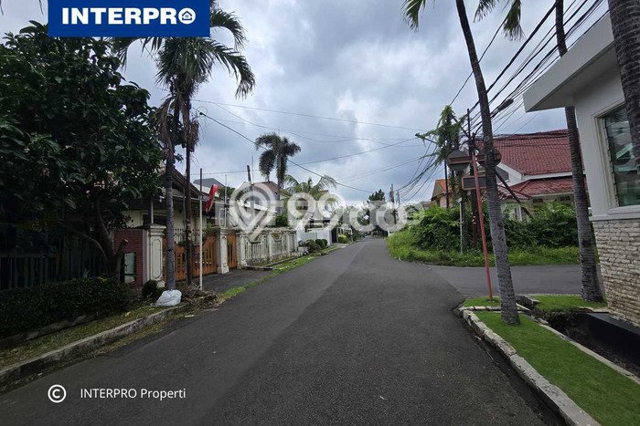 For Sale! Premium House LT 318m2 Desain Modern di Tomang For Sale! Premium House LT 318m2 Desain Modern di Tomang