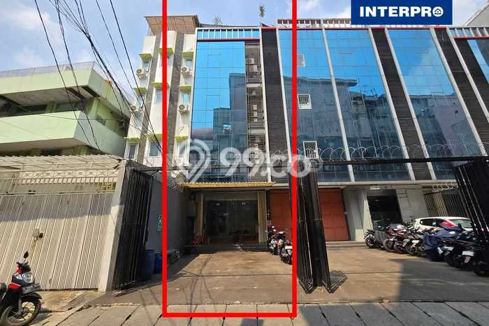Unit Ruko Dijual di Jakarta Pusat LT 75m2 & LB 75m2 Unit Ruko Dijual di Jakarta Pusat LT 75m2 & LB 75m2