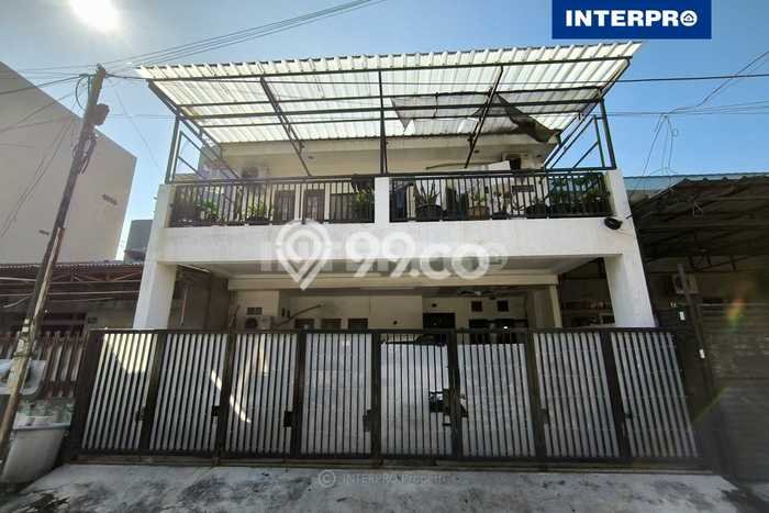 Rumah Elit LB 239m2 Siap Pakai Desain Elegan di Jelambar, Jakarta Barat Rumah Elit LB 239m2 Siap Pakai Desain Elegan di Jelambar, Jakarta Barat