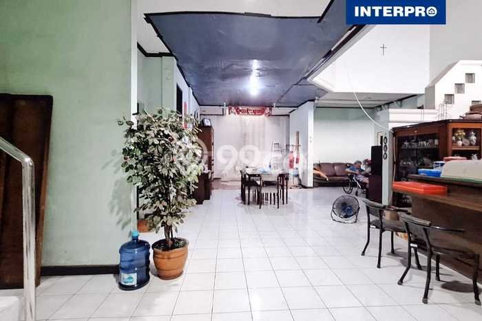 Dijual Hunian Rumah Nyaman 5 KT di Meruya, Jakarta Barat Dijual Hunian Rumah Nyaman 5 KT di Meruya, Jakarta Barat