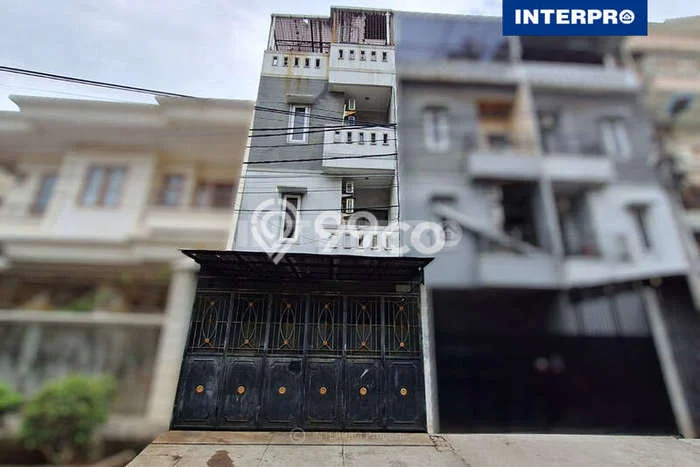 Rumah Mewah LB 255m2 Siap Pakai Desain Elegan di Jelambar, Jakarta Barat Rumah Mewah LB 255m2 Siap Pakai Desain Elegan di Jelambar, Jakarta Barat