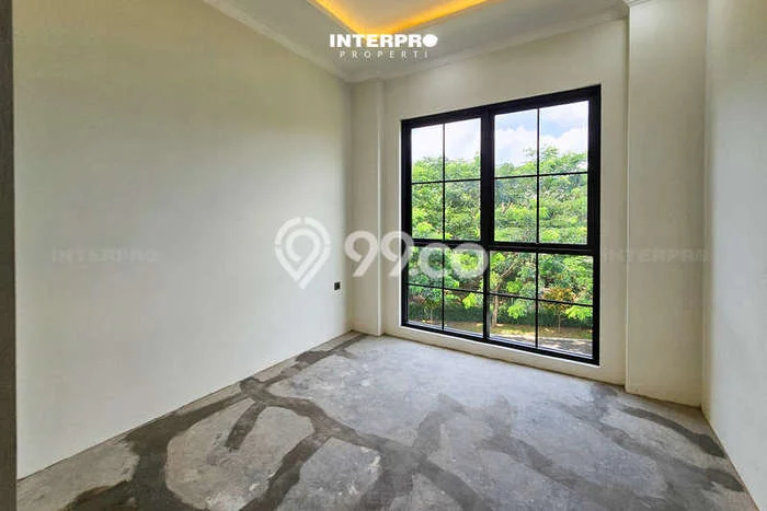 Hunian Mewah LB 336m2 Siap Pakai Desain Elegan di Srengseng, Jakarta Barat Hunian Mewah LB 336m2 Siap Pakai Desain Elegan di Srengseng, Jakarta Barat