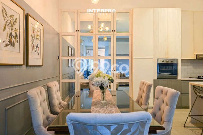 Jual Rumah Mewah Elegan Dengan View Eksklusif di Taman Ratu, Jakarta Barat Jual Rumah Mewah Elegan Dengan View Eksklusif di Taman Ratu, Jakarta Barat