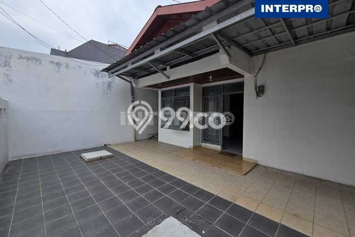 Jual Rumah Luas Megah Dengan View Eksklusif di Taman Surya, Jakarta Barat Jual Rumah Luas Megah Dengan View Eksklusif di Taman Surya, Jakarta Barat