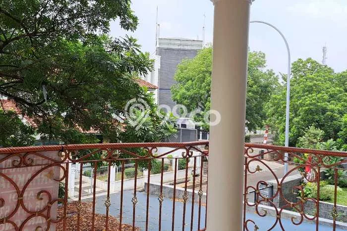 Rumah di BSD Giri Loka, 6 KT, Dekat Rumah Sakit, Luas 300m² LB 350m² Rumah di BSD Giri Loka, 6 KT, Dekat Rumah Sakit, Luas 300m² LB 350m²