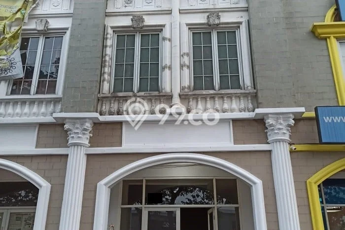 Disewakan Ruko di Kawasan Ramai Gading Serpong Luas 135m2 Disewakan Ruko di Kawasan Ramai Gading Serpong Luas 135m2