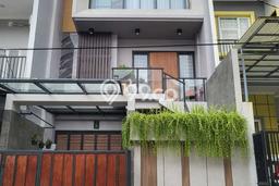 Rumah Elit LB 280m2 Siap Huni Desain Elegan di Sunter, Jakarta Utara Rumah Elit LB 280m2 Siap Huni Desain Elegan di Sunter, Jakarta Utara