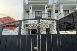 For Sale Rumah Mewah Exclusive di Jagakarsa, Jakarta Selatan For Sale Rumah Mewah Exclusive di Jagakarsa, Jakarta Selatan