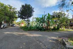 AREA PROSPEKTIF! Tanah di Ngaglik, Luas 135m², Dekat Transportasi AREA PROSPEKTIF! Tanah di Ngaglik, Luas 135m², Dekat Transportasi