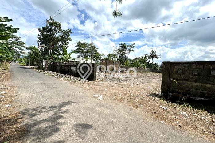 Lahan Strategis di Ngaglik Dijual dengan Luas 125m2 Lahan Strategis di Ngaglik Dijual dengan Luas 125m2