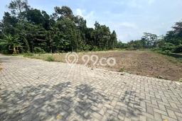 Kavling Tanah di Depok Dijual Luas 200m2 Legalitas SHM Kavling Tanah di Depok Dijual Luas 200m2 Legalitas SHM