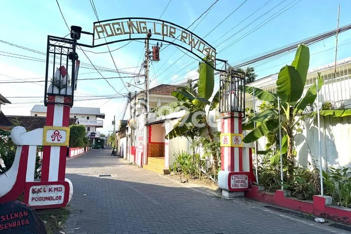 Lahan Dijual Lokasi Strategis di Yogyakarta dengan Luas 180m2 Lahan Dijual Lokasi Strategis di Yogyakarta dengan Luas 180m2