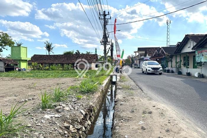 Kavling Tanah di Depok Dijual Luas 150m2 Legalitas SHM Kavling Tanah di Depok Dijual Luas 150m2 Legalitas SHM