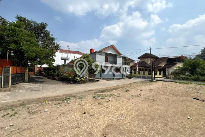 Lahan Dijual Lokasi Strategis di Sleman dengan Luas 135m2 Lahan Dijual Lokasi Strategis di Sleman dengan Luas 135m2