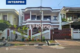 Rumah Luxury Modern Siap Huni di Puri Indah Jakarta Barat Rumah Luxury Modern Siap Huni di Puri Indah Jakarta Barat