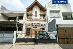 Hunian Mewah LB 120m2 Siap Pakai Desain Elegan di Kedoya, Jakarta Barat Hunian Mewah LB 120m2 Siap Pakai Desain Elegan di Kedoya, Jakarta Barat