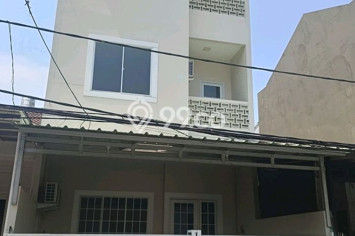 Rumah Strategis Minimalis Lb 180m2 di Kelapa Gading, Jakarta Utara Rumah Strategis Minimalis Lb 180m2 di Kelapa Gading, Jakarta Utara