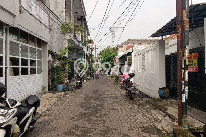 Jual Rumah Favorit Siap Huni LB 185m2 di Tambaksari, Surabaya Jual Rumah Favorit Siap Huni LB 185m2 di Tambaksari, Surabaya