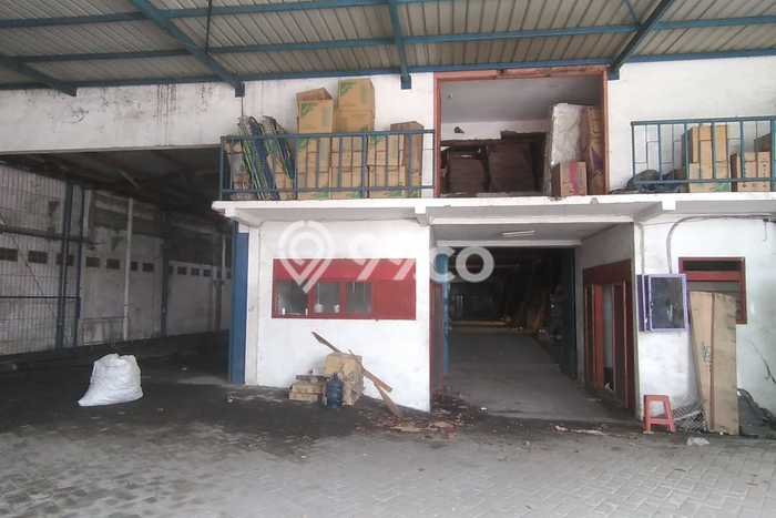 Gudang Dijual di Waru Sidoarjo dengan Luas Bangunan 850m2 Gudang Dijual di Waru Sidoarjo dengan Luas Bangunan 850m2