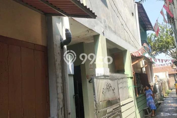 Rumah Terawat 7 KT 7 KM di Kawasan Bisnis Terusan Buah Batu, Bandung Rumah Terawat 7 KT 7 KM di Kawasan Bisnis Terusan Buah Batu, Bandung