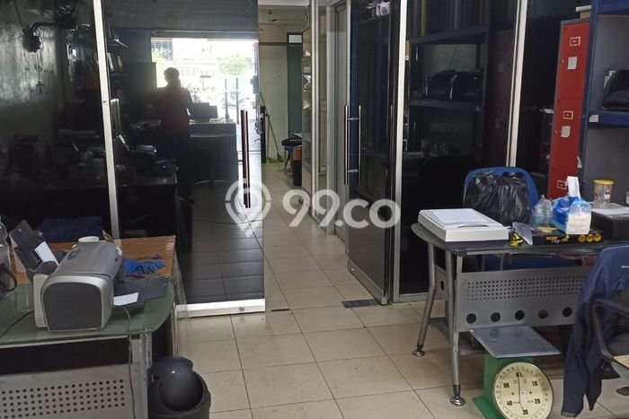 Ruko Dijual di Prime Area Jakarta Barat Luas 378m2 Ruko Dijual di Prime Area Jakarta Barat Luas 378m2