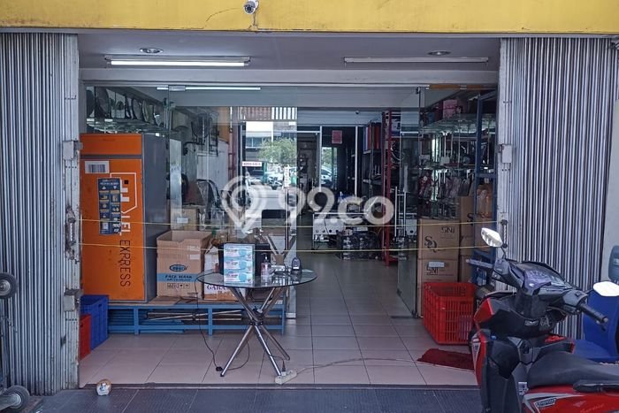 Ruko Dijual di Prime Area Jakarta Barat Luas 378m2 Ruko Dijual di Prime Area Jakarta Barat Luas 378m2