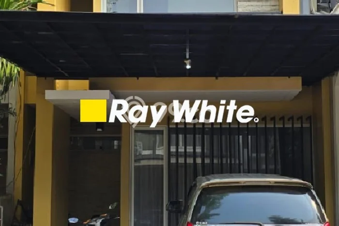 Rumah di Joglo, 4 KT, Akses Mudah Pusat Kota, LT 108m² LB 135m² Rumah di Joglo, 4 KT, Akses Mudah Pusat Kota, LT 108m² LB 135m²