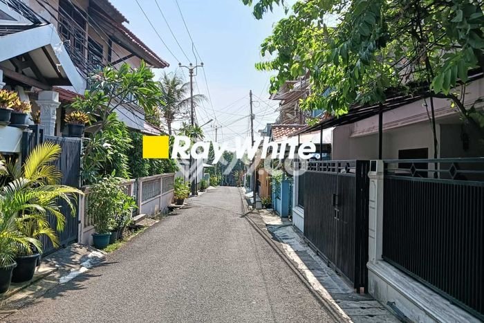 Dijual Hunian Mewah dengan Fasilitas Sekitar Lengkap di Kebon Jeruk, Jakarta Barat Dijual Hunian Mewah dengan Fasilitas Sekitar Lengkap di Kebon Jeruk, Jakarta Barat