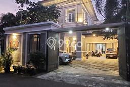 Rumah Elit LB 2500m2 Siap Pakai Desain Elegan di Ampera, Jakarta Selatan Rumah Elit LB 2500m2 Siap Pakai Desain Elegan di Ampera, Jakarta Selatan
