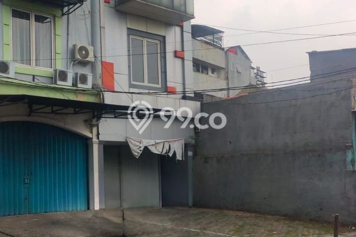 LOKASI TERBAIK! Ruko di , Luas 285m2m², Jalan Strategis LOKASI TERBAIK! Ruko di , Luas 285m2m², Jalan Strategis