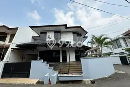 Rumah Disewakan Jakarta Selatan LT 216m2 LB 205m2 Kawasan Pejaten Rumah Disewakan Jakarta Selatan LT 216m2 LB 205m2 Kawasan Pejaten