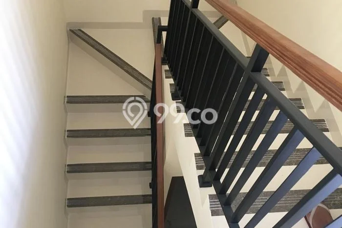 Rumah Disewakan Jakarta Selatan LT 180m2 LB 200m2 Kawasan Pejaten Rumah Disewakan Jakarta Selatan LT 180m2 LB 200m2 Kawasan Pejaten