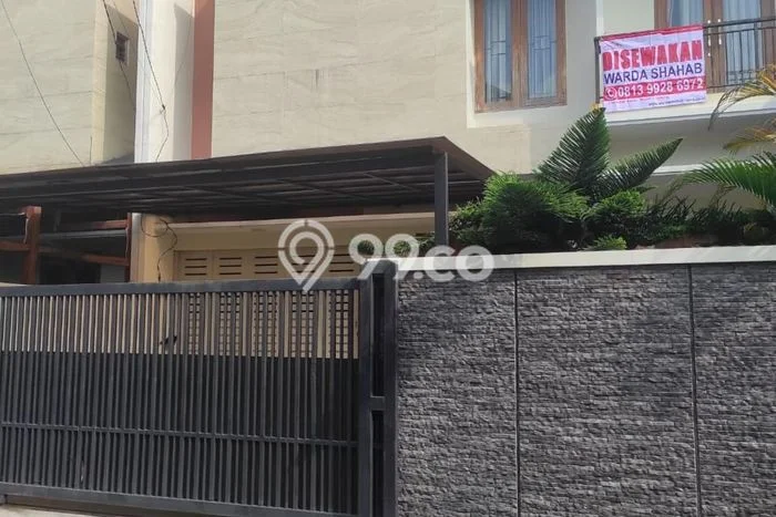 Rumah Disewakan Jakarta Selatan LT 180m2 LB 200m2 Kawasan Pejaten Rumah Disewakan Jakarta Selatan LT 180m2 LB 200m2 Kawasan Pejaten