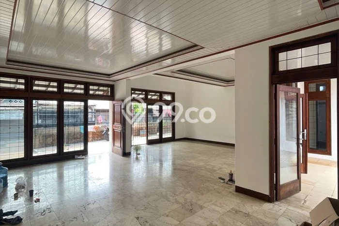 Disewakan Rumah Harga Terjangkau di Pejaten Jakarta Selatan Punya 5 Kamar Tidur Disewakan Rumah Harga Terjangkau di Pejaten Jakarta Selatan Punya 5 Kamar Tidur