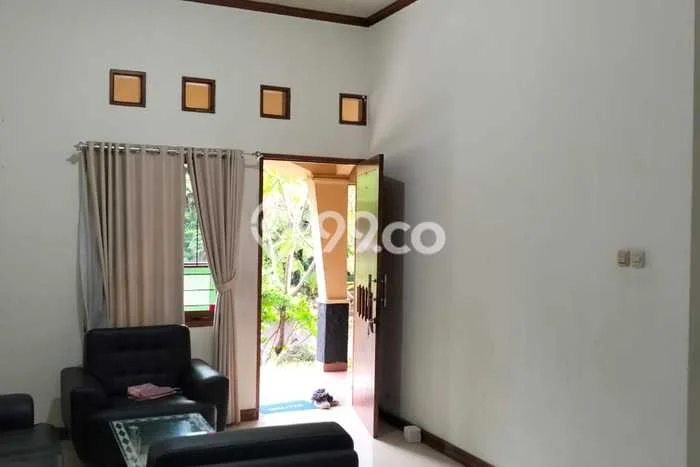 Disewakan! Rumah 4 Kamar Tidur &
4 Kamar Mandi di Margonda, Depok Disewakan! Rumah 4 Kamar Tidur &
4 Kamar Mandi di Margonda, Depok