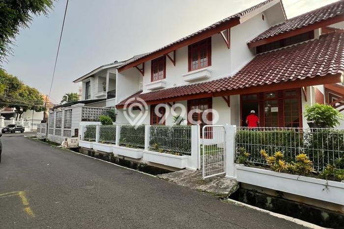 Disewakan Rumah Murah di Tanjung Barat Jakarta Selatan dengan 5 KT Disewakan Rumah Murah di Tanjung Barat Jakarta Selatan dengan 5 KT