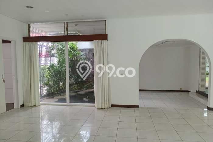 Rumah kawasan Kemang, Dekat Pusat Kota, LT 600m² Rumah kawasan Kemang, Dekat Pusat Kota, LT 600m²