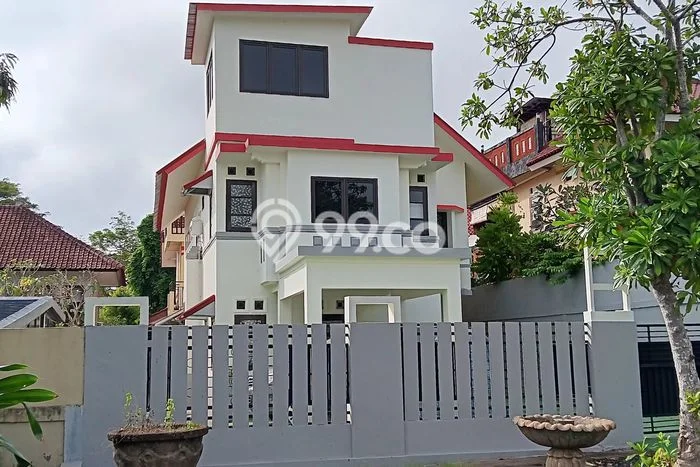 Ready to Use! Premium House LT 220m2 Desain Elegan di Pecatu Ready to Use! Premium House LT 220m2 Desain Elegan di Pecatu