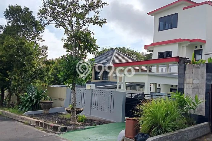 Ready to Use! Premium House LT 220m2 Desain Elegan di Pecatu Ready to Use! Premium House LT 220m2 Desain Elegan di Pecatu