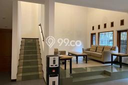 HUNIAN PILIHAN! Rumah di Setra Sari, 3 KT, Area Asri, Luas 305m² LB 300m² HUNIAN PILIHAN! Rumah di Setra Sari, 3 KT, Area Asri, Luas 305m² LB 300m²