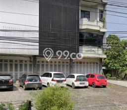 Unit Ruko Disewakan di Gatot Subroto di Area Ramai & Strategis Unit Ruko Disewakan di Gatot Subroto di Area Ramai & Strategis
