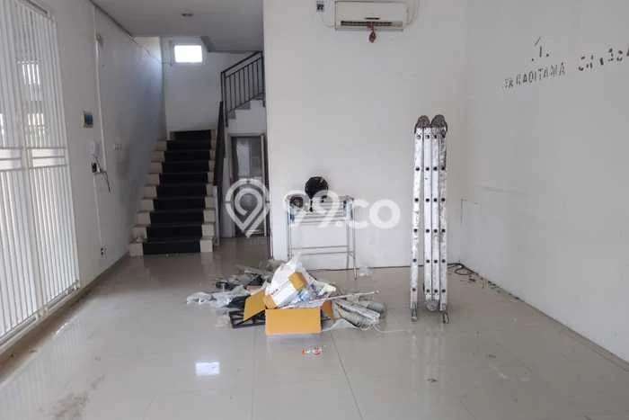 Unit Ruko Disewakan di Setra Sari di Area Ramai & Strategis Unit Ruko Disewakan di Setra Sari di Area Ramai & Strategis